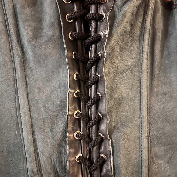 Elegant Moments Black Leather Boned Corset - Picture 3 of 17